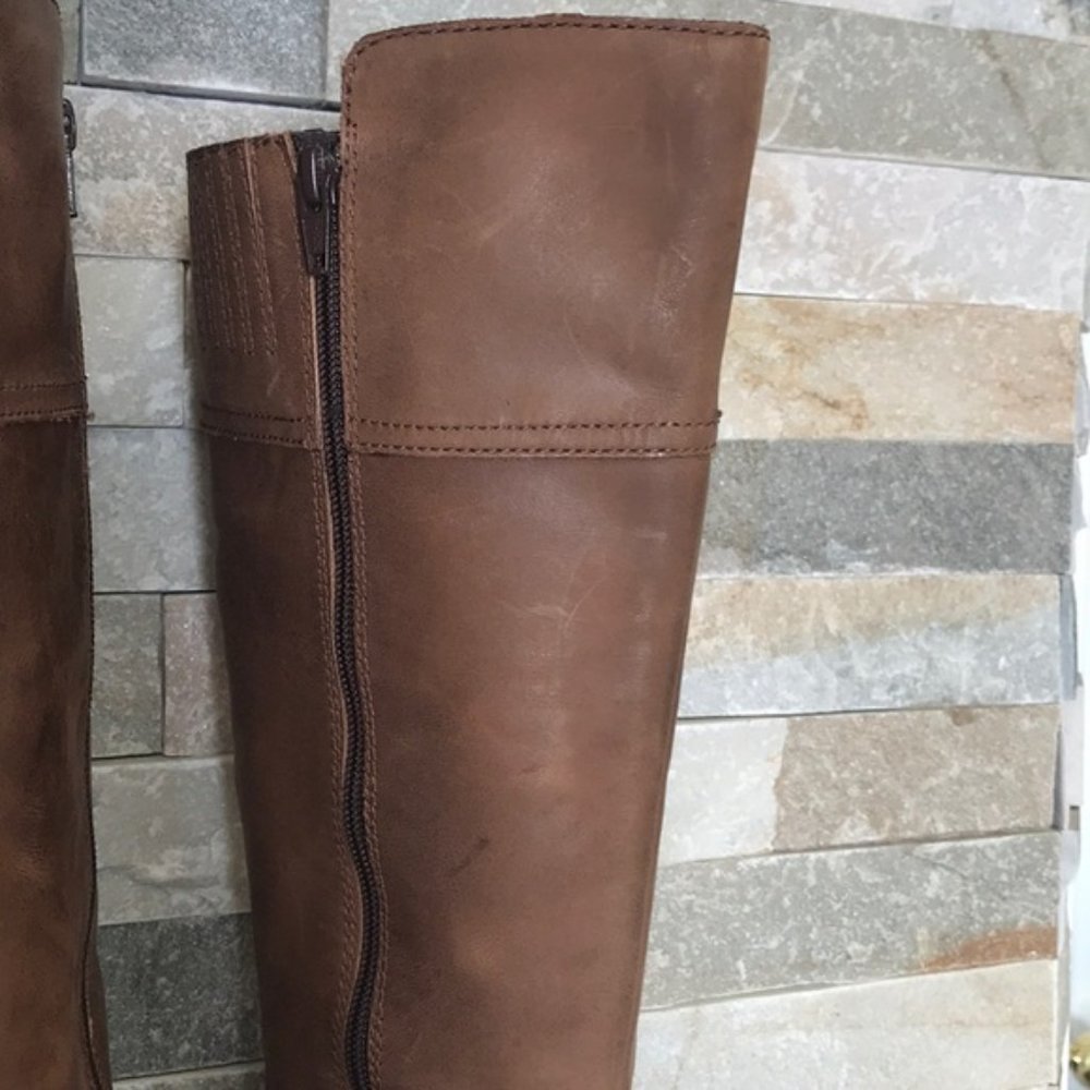 Born Fannar Leather Knee High Boot Wide Calf - Picture 10 of 13